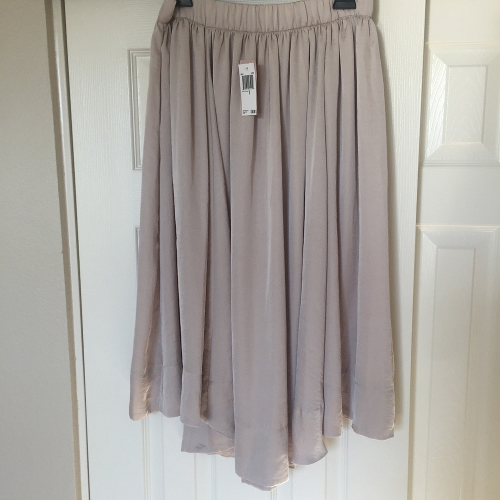 FINAL SALE! NWT Philosophy Midi Skirt